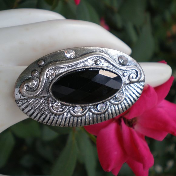Vintage Antiqued Silver-tone Statement Ring w/Black Stone & Rhinestones OS - Picture 3 of 10